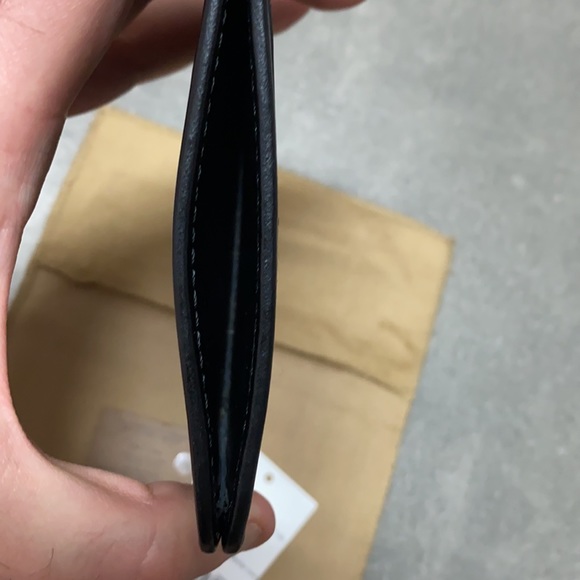 Burberry Authentic patent leather card case (5 card slot) - Picture 2 of 4